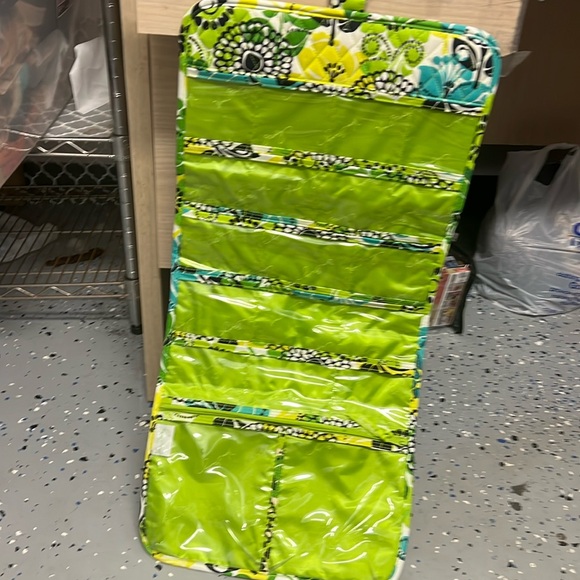 Vera Bradley Accessories - NWOT Vera Wang hanging jewelry holder.